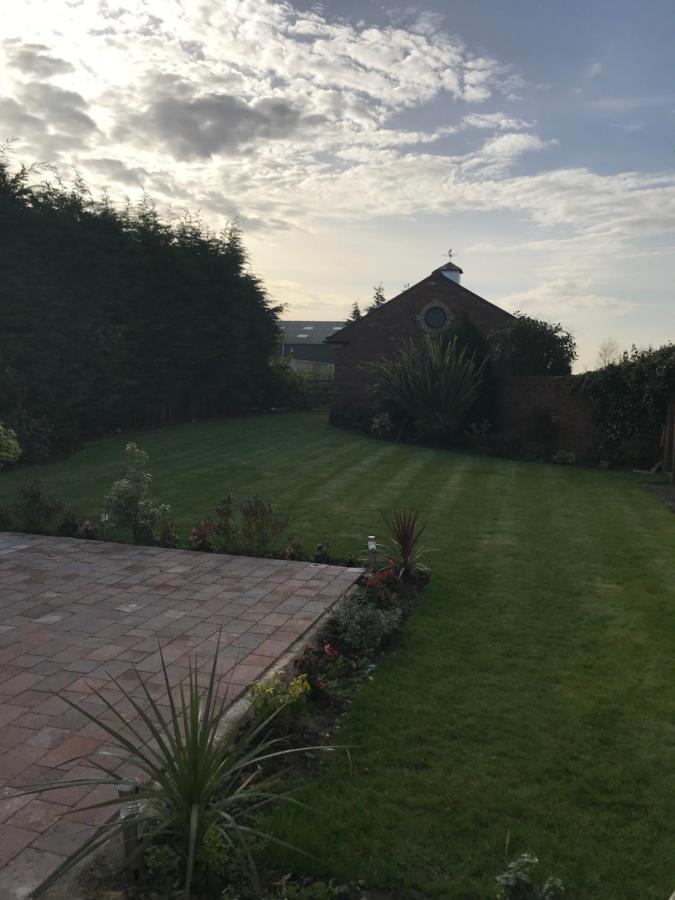 Mickering Barn Bed and Breakfast Aughton Εξωτερικό φωτογραφία